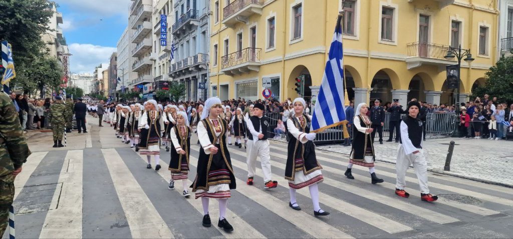 Πάτρα: Με υπερηφάνεια η παρέλαση για την επέτειο του ΟΧΙ - Δείτε πολλές φωτό (συνεχής ροή) Πάτρα: Με υπερηφάνεια η παρέλαση για την επέτειο του ΟΧΙ - Δείτε πολλές φωτό (συνεχής ροή)