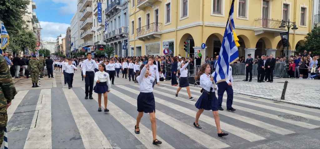 Πάτρα: Με υπερηφάνεια η παρέλαση για την επέτειο του ΟΧΙ - Δείτε πολλές φωτό (συνεχής ροή) Πάτρα: Με υπερηφάνεια η παρέλαση για την επέτειο του ΟΧΙ - Δείτε πολλές φωτό (συνεχής ροή)