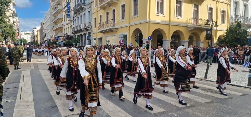 Πάτρα: Με υπερηφάνεια η παρέλαση για την επέτειο του ΟΧΙ - Δείτε πολλές φωτό (συνεχής ροή) Πάτρα: Με υπερηφάνεια η παρέλαση για την επέτειο του ΟΧΙ - Δείτε πολλές φωτό (συνεχής ροή)