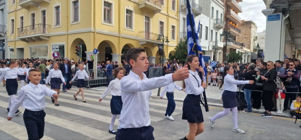 Πάτρα: Με υπερηφάνεια η παρέλαση για την επέτειο του ΟΧΙ - Δείτε πολλές φωτό (συνεχής ροή) Πάτρα: Με υπερηφάνεια η παρέλαση για την επέτειο του ΟΧΙ - Δείτε πολλές φωτό (συνεχής ροή)