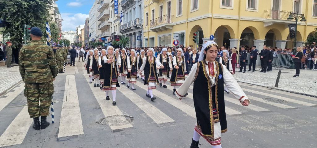 Πάτρα: Με υπερηφάνεια η παρέλαση για την επέτειο του ΟΧΙ - Δείτε πολλές φωτό (συνεχής ροή) Πάτρα: Με υπερηφάνεια η παρέλαση για την επέτειο του ΟΧΙ - Δείτε πολλές φωτό (συνεχής ροή)