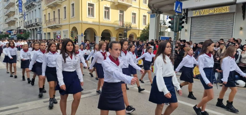 Πάτρα: Με υπερηφάνεια η παρέλαση για την επέτειο του ΟΧΙ - Δείτε πολλές φωτό (συνεχής ροή) Πάτρα: Με υπερηφάνεια η παρέλαση για την επέτειο του ΟΧΙ - Δείτε πολλές φωτό (συνεχής ροή)