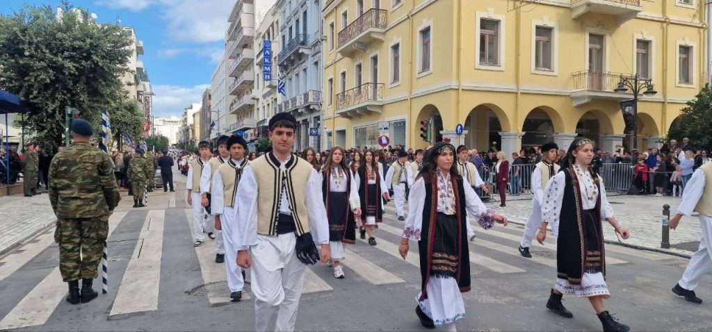 Πάτρα: Με υπερηφάνεια η παρέλαση για την επέτειο του ΟΧΙ - Δείτε πολλές φωτό (συνεχής ροή) Πάτρα: Με υπερηφάνεια η παρέλαση για την επέτειο του ΟΧΙ - Δείτε πολλές φωτό (συνεχής ροή)