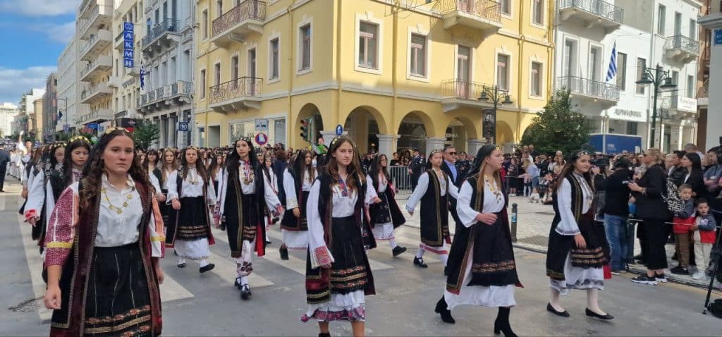 Πάτρα: Με υπερηφάνεια η παρέλαση για την επέτειο του ΟΧΙ - Δείτε πολλές φωτό (συνεχής ροή) Πάτρα: Με υπερηφάνεια η παρέλαση για την επέτειο του ΟΧΙ - Δείτε πολλές φωτό (συνεχής ροή)