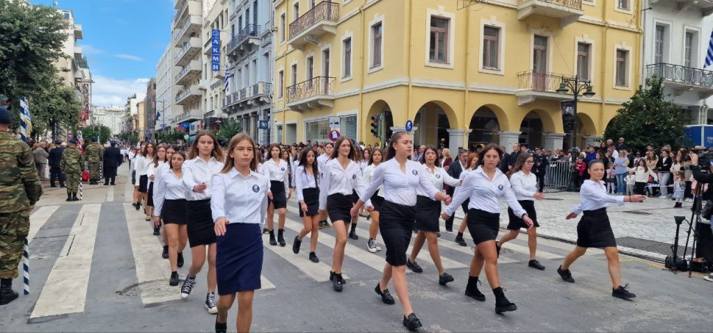 Πάτρα: Με υπερηφάνεια η παρέλαση για την επέτειο του ΟΧΙ - Δείτε πολλές φωτό (συνεχής ροή) Πάτρα: Με υπερηφάνεια η παρέλαση για την επέτειο του ΟΧΙ - Δείτε πολλές φωτό (συνεχής ροή)