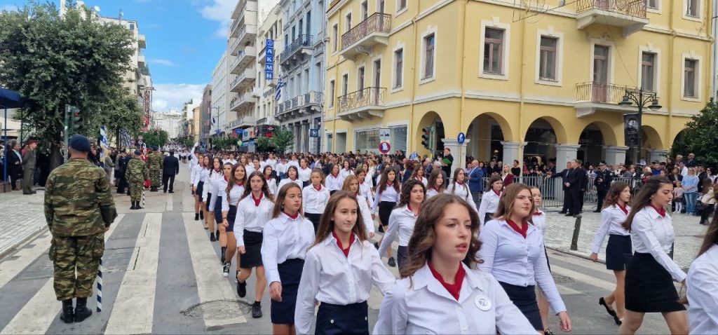 Πάτρα: Με υπερηφάνεια η παρέλαση για την επέτειο του ΟΧΙ - Δείτε πολλές φωτό (συνεχής ροή) Πάτρα: Με υπερηφάνεια η παρέλαση για την επέτειο του ΟΧΙ - Δείτε πολλές φωτό (συνεχής ροή)