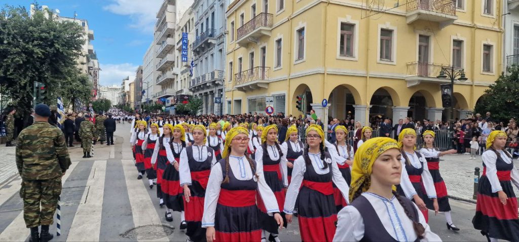 Πάτρα: Με υπερηφάνεια η παρέλαση για την επέτειο του ΟΧΙ - Δείτε πολλές φωτό (συνεχής ροή) Πάτρα: Με υπερηφάνεια η παρέλαση για την επέτειο του ΟΧΙ - Δείτε πολλές φωτό (συνεχής ροή)
