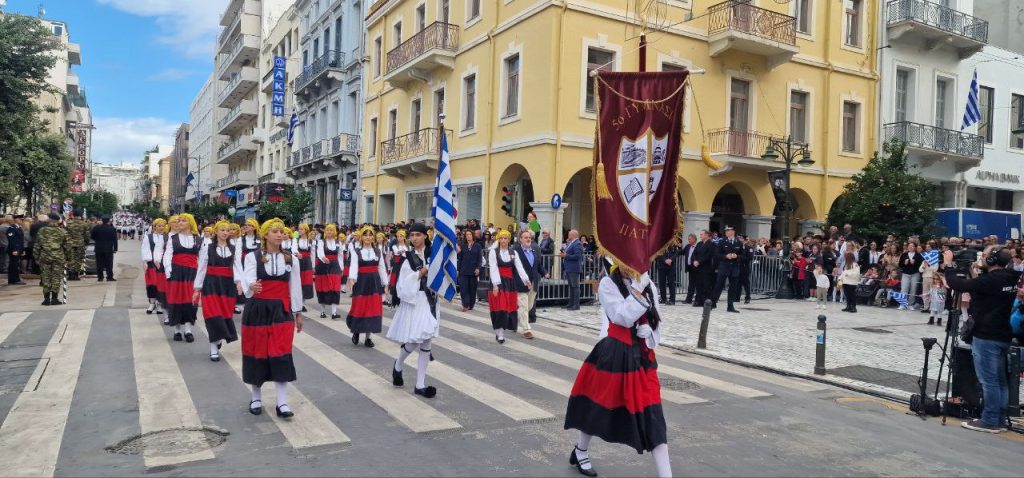 Πάτρα: Με υπερηφάνεια η παρέλαση για την επέτειο του ΟΧΙ - Δείτε πολλές φωτό (συνεχής ροή) Πάτρα: Με υπερηφάνεια η παρέλαση για την επέτειο του ΟΧΙ - Δείτε πολλές φωτό (συνεχής ροή)