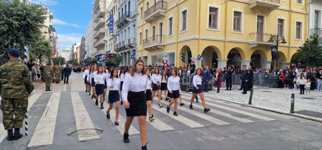 Πάτρα: Με υπερηφάνεια η παρέλαση για την επέτειο του ΟΧΙ - Δείτε πολλές φωτό (συνεχής ροή) Πάτρα: Με υπερηφάνεια η παρέλαση για την επέτειο του ΟΧΙ - Δείτε πολλές φωτό (συνεχής ροή)