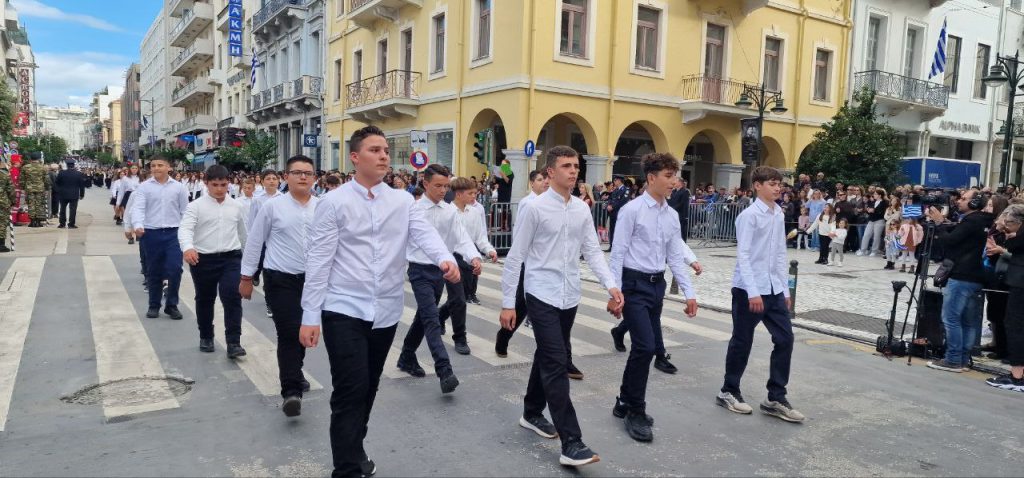 Πάτρα: Με υπερηφάνεια η παρέλαση για την επέτειο του ΟΧΙ - Δείτε πολλές φωτό (συνεχής ροή) Πάτρα: Με υπερηφάνεια η παρέλαση για την επέτειο του ΟΧΙ - Δείτε πολλές φωτό (συνεχής ροή)