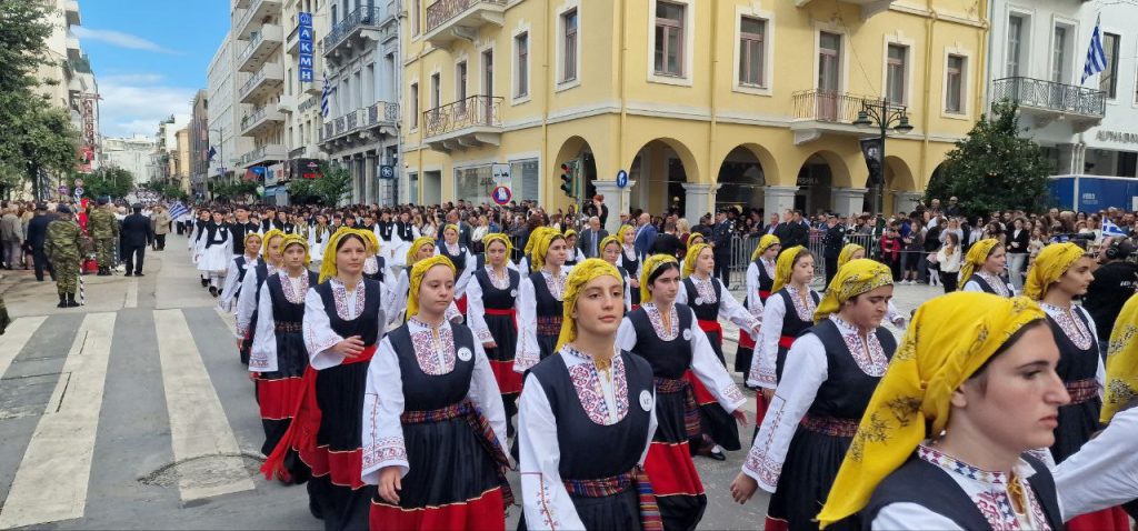 Πάτρα: Με υπερηφάνεια η παρέλαση για την επέτειο του ΟΧΙ - Δείτε πολλές φωτό (συνεχής ροή) Πάτρα: Με υπερηφάνεια η παρέλαση για την επέτειο του ΟΧΙ - Δείτε πολλές φωτό (συνεχής ροή)