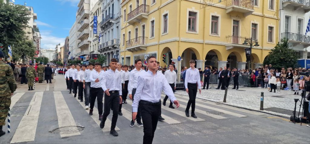 Πάτρα: Με υπερηφάνεια η παρέλαση για την επέτειο του ΟΧΙ - Δείτε πολλές φωτό (συνεχής ροή) Πάτρα: Με υπερηφάνεια η παρέλαση για την επέτειο του ΟΧΙ - Δείτε πολλές φωτό (συνεχής ροή)