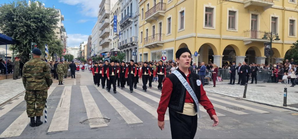 Πάτρα: Με υπερηφάνεια η παρέλαση για την επέτειο του ΟΧΙ - Δείτε πολλές φωτό (συνεχής ροή) Πάτρα: Με υπερηφάνεια η παρέλαση για την επέτειο του ΟΧΙ - Δείτε πολλές φωτό (συνεχής ροή)