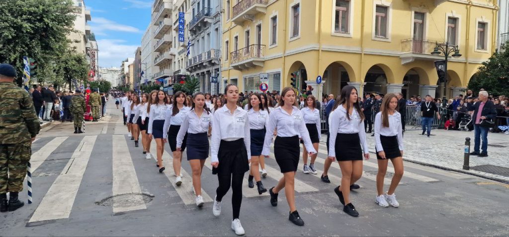 Πάτρα: Με υπερηφάνεια η παρέλαση για την επέτειο του ΟΧΙ - Δείτε πολλές φωτό (συνεχής ροή) Πάτρα: Με υπερηφάνεια η παρέλαση για την επέτειο του ΟΧΙ - Δείτε πολλές φωτό (συνεχής ροή)