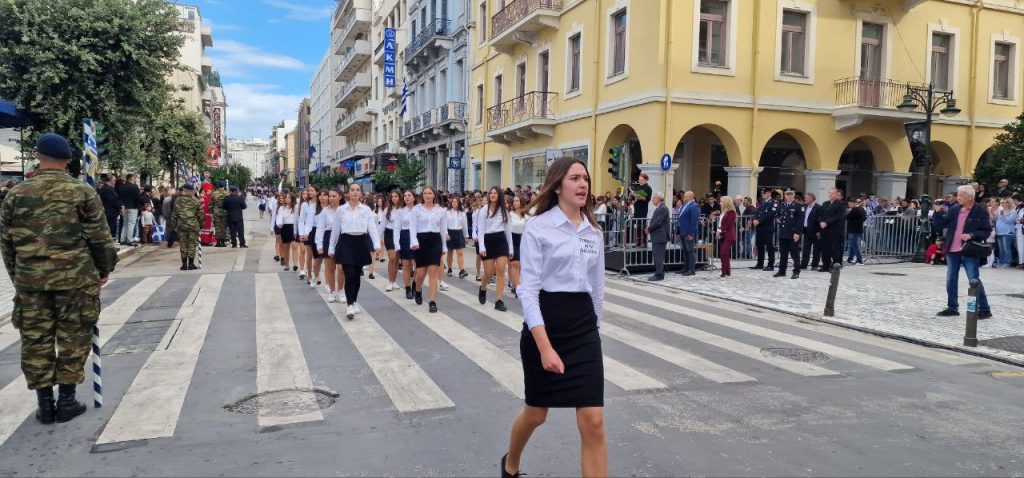 Πάτρα: Με υπερηφάνεια η παρέλαση για την επέτειο του ΟΧΙ - Δείτε πολλές φωτό (συνεχής ροή) Πάτρα: Με υπερηφάνεια η παρέλαση για την επέτειο του ΟΧΙ - Δείτε πολλές φωτό (συνεχής ροή)