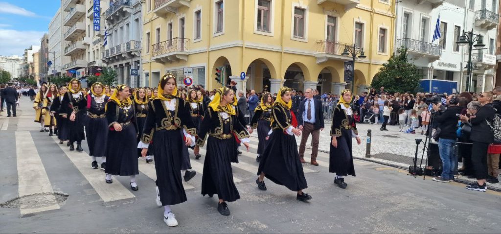 Πάτρα: Με υπερηφάνεια η παρέλαση για την επέτειο του ΟΧΙ - Δείτε πολλές φωτό (συνεχής ροή) Πάτρα: Με υπερηφάνεια η παρέλαση για την επέτειο του ΟΧΙ - Δείτε πολλές φωτό (συνεχής ροή)