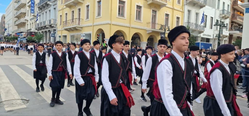 Πάτρα: Με υπερηφάνεια η παρέλαση για την επέτειο του ΟΧΙ - Δείτε πολλές φωτό (συνεχής ροή) Πάτρα: Με υπερηφάνεια η παρέλαση για την επέτειο του ΟΧΙ - Δείτε πολλές φωτό (συνεχής ροή)