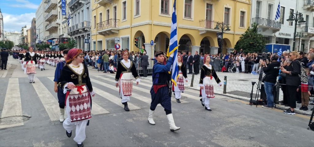 Πάτρα: Με υπερηφάνεια η παρέλαση για την επέτειο του ΟΧΙ - Δείτε πολλές φωτό (συνεχής ροή) Πάτρα: Με υπερηφάνεια η παρέλαση για την επέτειο του ΟΧΙ - Δείτε πολλές φωτό (συνεχής ροή)