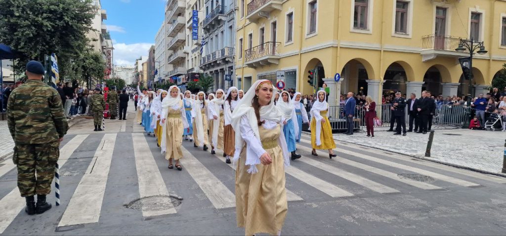 Πάτρα: Με υπερηφάνεια η παρέλαση για την επέτειο του ΟΧΙ - Δείτε πολλές φωτό (συνεχής ροή) Πάτρα: Με υπερηφάνεια η παρέλαση για την επέτειο του ΟΧΙ - Δείτε πολλές φωτό (συνεχής ροή)