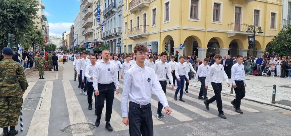 Πάτρα: Με υπερηφάνεια η παρέλαση για την επέτειο του ΟΧΙ - Δείτε πολλές φωτό (συνεχής ροή) Πάτρα: Με υπερηφάνεια η παρέλαση για την επέτειο του ΟΧΙ - Δείτε πολλές φωτό (συνεχής ροή)