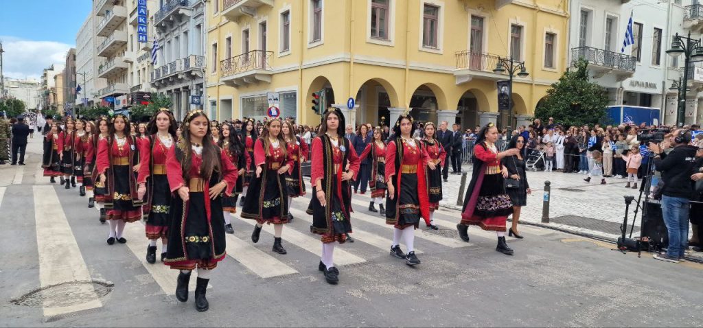 Πάτρα: Με υπερηφάνεια η παρέλαση για την επέτειο του ΟΧΙ - Δείτε πολλές φωτό (συνεχής ροή) Πάτρα: Με υπερηφάνεια η παρέλαση για την επέτειο του ΟΧΙ - Δείτε πολλές φωτό (συνεχής ροή)