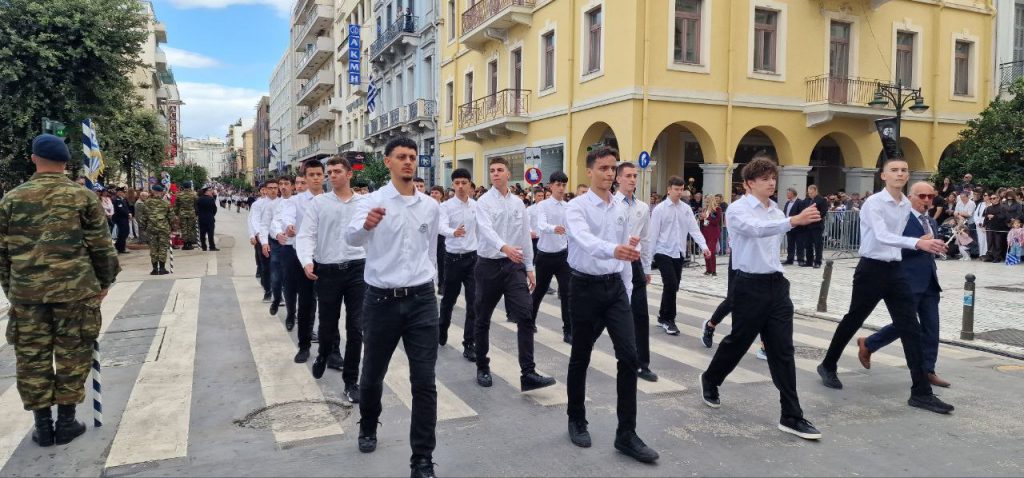 Πάτρα: Με υπερηφάνεια η παρέλαση για την επέτειο του ΟΧΙ - Δείτε πολλές φωτό (συνεχής ροή) Πάτρα: Με υπερηφάνεια η παρέλαση για την επέτειο του ΟΧΙ - Δείτε πολλές φωτό (συνεχής ροή)