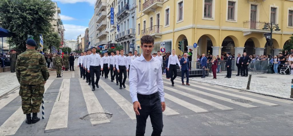 Πάτρα: Με υπερηφάνεια η παρέλαση για την επέτειο του ΟΧΙ - Δείτε πολλές φωτό (συνεχής ροή) Πάτρα: Με υπερηφάνεια η παρέλαση για την επέτειο του ΟΧΙ - Δείτε πολλές φωτό (συνεχής ροή)