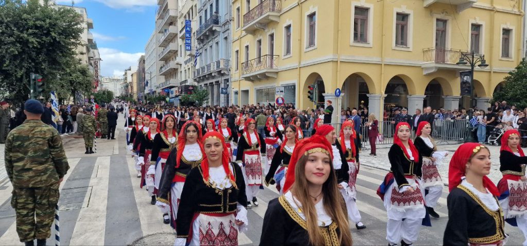 Πάτρα: Με υπερηφάνεια η παρέλαση για την επέτειο του ΟΧΙ - Δείτε πολλές φωτό (συνεχής ροή) Πάτρα: Με υπερηφάνεια η παρέλαση για την επέτειο του ΟΧΙ - Δείτε πολλές φωτό (συνεχής ροή)