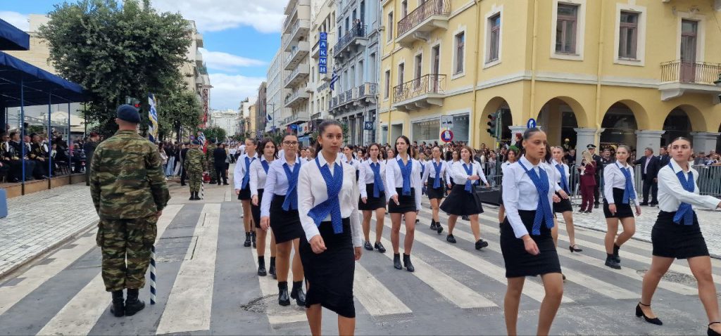 Πάτρα: Με υπερηφάνεια η παρέλαση για την επέτειο του ΟΧΙ - Δείτε πολλές φωτό (συνεχής ροή) Πάτρα: Με υπερηφάνεια η παρέλαση για την επέτειο του ΟΧΙ - Δείτε πολλές φωτό (συνεχής ροή)