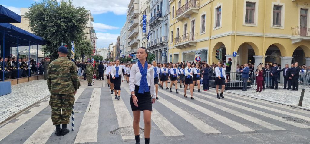 Πάτρα: Με υπερηφάνεια η παρέλαση για την επέτειο του ΟΧΙ - Δείτε πολλές φωτό (συνεχής ροή) Πάτρα: Με υπερηφάνεια η παρέλαση για την επέτειο του ΟΧΙ - Δείτε πολλές φωτό (συνεχής ροή)