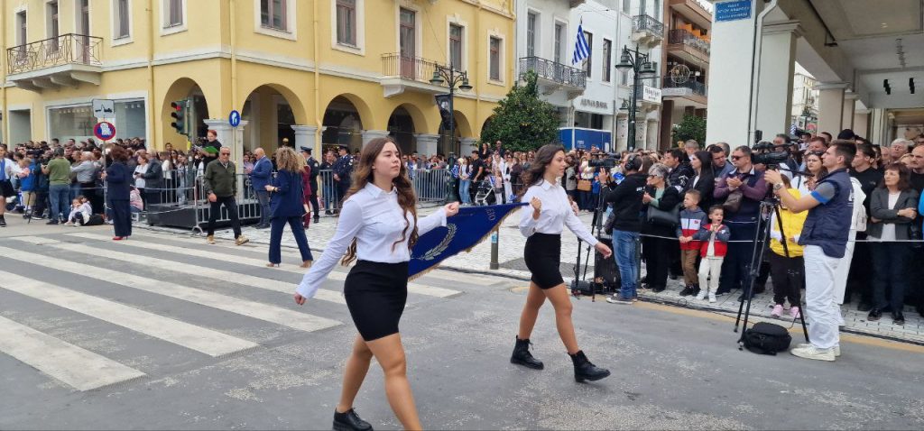 Πάτρα: Με υπερηφάνεια η παρέλαση για την επέτειο του ΟΧΙ - Δείτε πολλές φωτό (συνεχής ροή) Πάτρα: Με υπερηφάνεια η παρέλαση για την επέτειο του ΟΧΙ - Δείτε πολλές φωτό (συνεχής ροή)