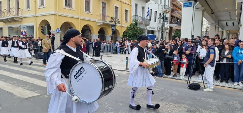 Πάτρα: Με υπερηφάνεια η παρέλαση για την επέτειο του ΟΧΙ - Δείτε πολλές φωτό (συνεχής ροή) Πάτρα: Με υπερηφάνεια η παρέλαση για την επέτειο του ΟΧΙ - Δείτε πολλές φωτό (συνεχής ροή)