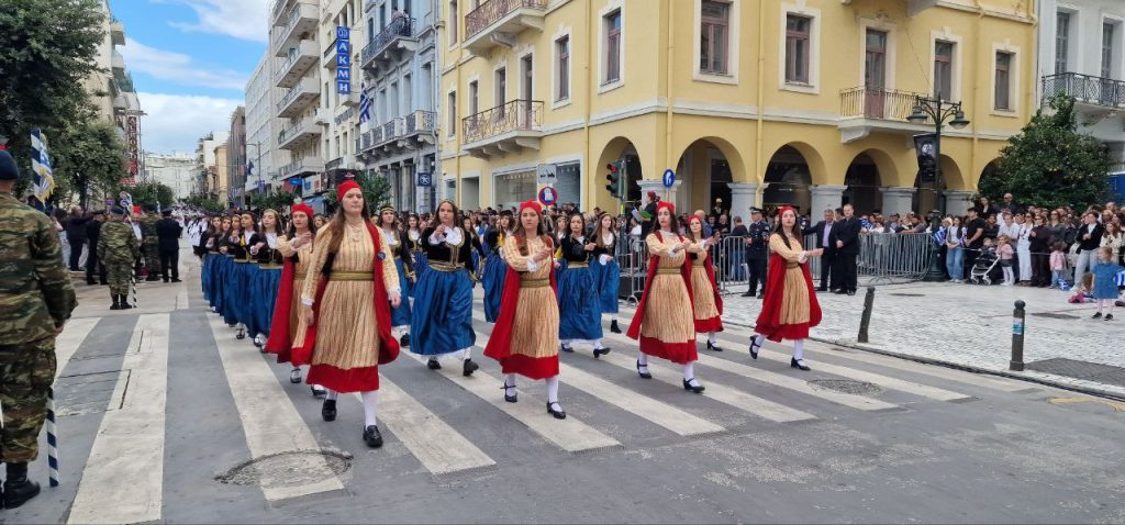 Πάτρα: Με υπερηφάνεια η παρέλαση για την επέτειο του ΟΧΙ - Δείτε πολλές φωτό (συνεχής ροή) Πάτρα: Με υπερηφάνεια η παρέλαση για την επέτειο του ΟΧΙ - Δείτε πολλές φωτό (συνεχής ροή)