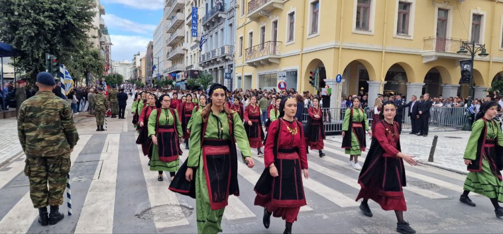 Πάτρα: Με υπερηφάνεια η παρέλαση για την επέτειο του ΟΧΙ - Δείτε πολλές φωτό (συνεχής ροή) Πάτρα: Με υπερηφάνεια η παρέλαση για την επέτειο του ΟΧΙ - Δείτε πολλές φωτό (συνεχής ροή)