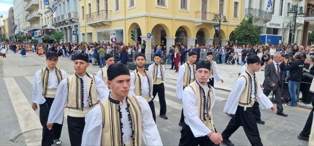 Πάτρα: Με υπερηφάνεια η παρέλαση για την επέτειο του ΟΧΙ - Δείτε πολλές φωτό (συνεχής ροή) Πάτρα: Με υπερηφάνεια η παρέλαση για την επέτειο του ΟΧΙ - Δείτε πολλές φωτό (συνεχής ροή)