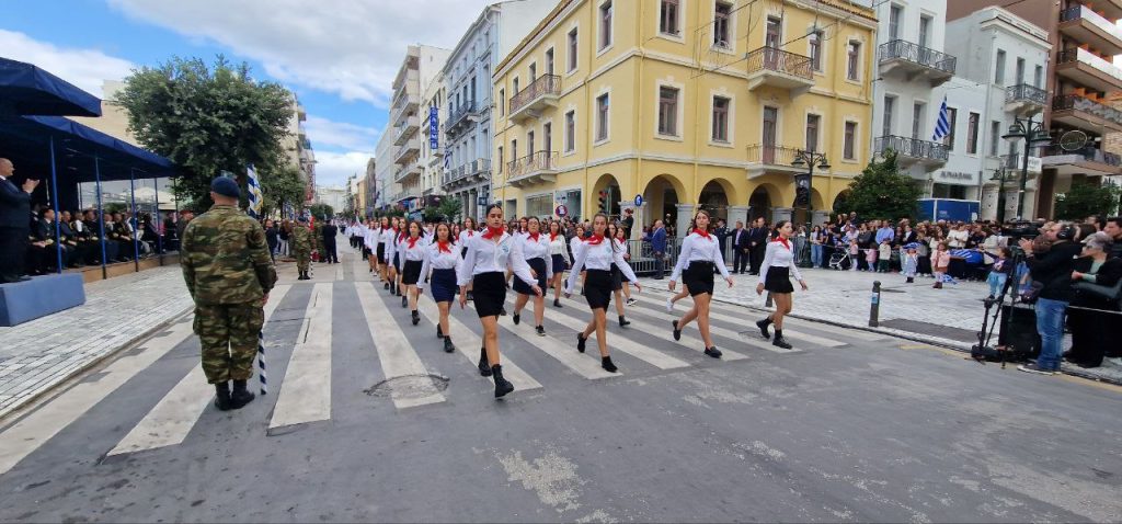 Πάτρα: Με υπερηφάνεια η παρέλαση για την επέτειο του ΟΧΙ - Δείτε πολλές φωτό (συνεχής ροή) Πάτρα: Με υπερηφάνεια η παρέλαση για την επέτειο του ΟΧΙ - Δείτε πολλές φωτό (συνεχής ροή)