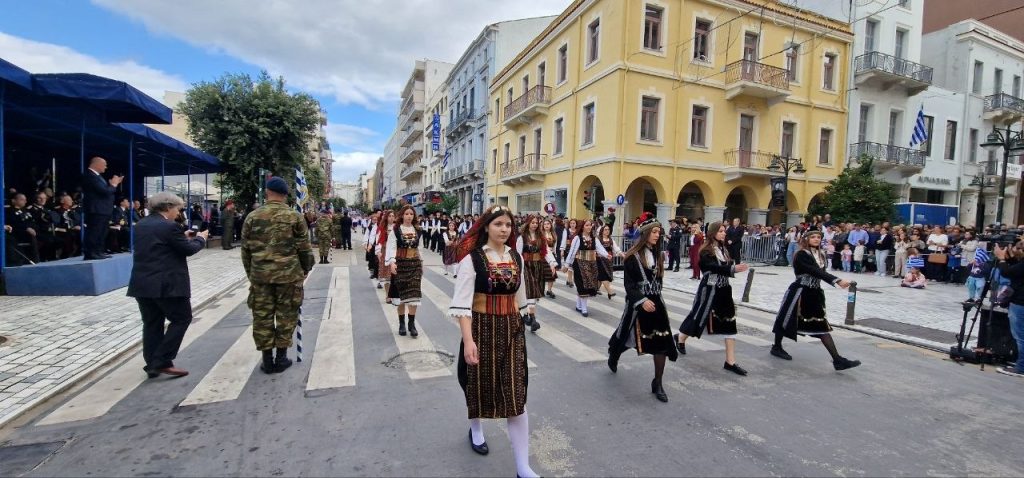 Πάτρα: Με υπερηφάνεια η παρέλαση για την επέτειο του ΟΧΙ - Δείτε πολλές φωτό (συνεχής ροή) Πάτρα: Με υπερηφάνεια η παρέλαση για την επέτειο του ΟΧΙ - Δείτε πολλές φωτό (συνεχής ροή)