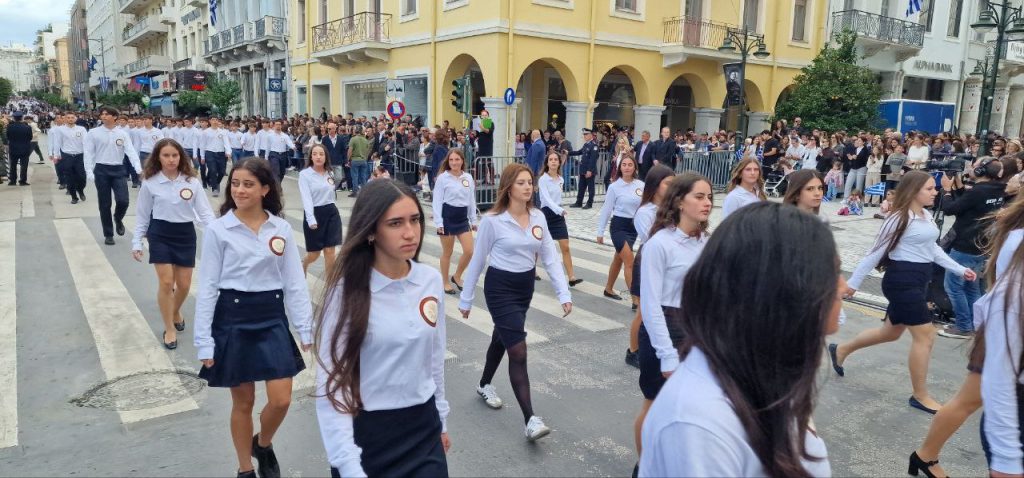 Πάτρα: Με υπερηφάνεια η παρέλαση για την επέτειο του ΟΧΙ - Δείτε πολλές φωτό (συνεχής ροή) Πάτρα: Με υπερηφάνεια η παρέλαση για την επέτειο του ΟΧΙ - Δείτε πολλές φωτό (συνεχής ροή)