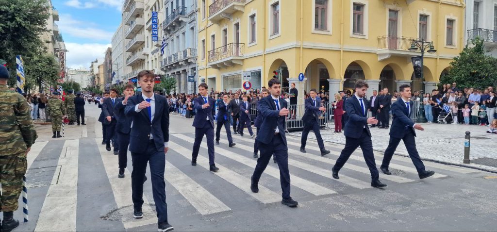 Πάτρα: Με υπερηφάνεια η παρέλαση για την επέτειο του ΟΧΙ - Δείτε πολλές φωτό (συνεχής ροή) Πάτρα: Με υπερηφάνεια η παρέλαση για την επέτειο του ΟΧΙ - Δείτε πολλές φωτό (συνεχής ροή)
