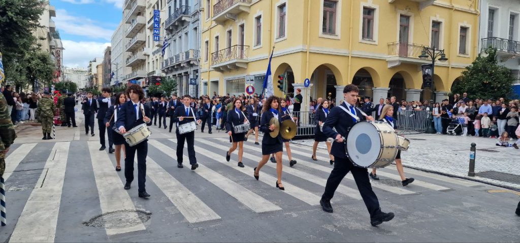 Πάτρα: Με υπερηφάνεια η παρέλαση για την επέτειο του ΟΧΙ - Δείτε πολλές φωτό (συνεχής ροή) Πάτρα: Με υπερηφάνεια η παρέλαση για την επέτειο του ΟΧΙ - Δείτε πολλές φωτό (συνεχής ροή)