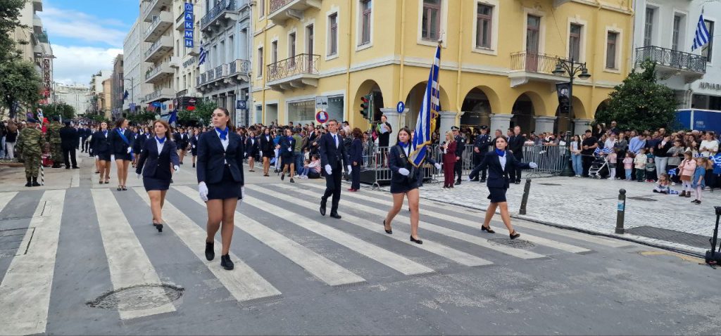 Πάτρα: Με υπερηφάνεια η παρέλαση για την επέτειο του ΟΧΙ - Δείτε πολλές φωτό (συνεχής ροή) Πάτρα: Με υπερηφάνεια η παρέλαση για την επέτειο του ΟΧΙ - Δείτε πολλές φωτό (συνεχής ροή)