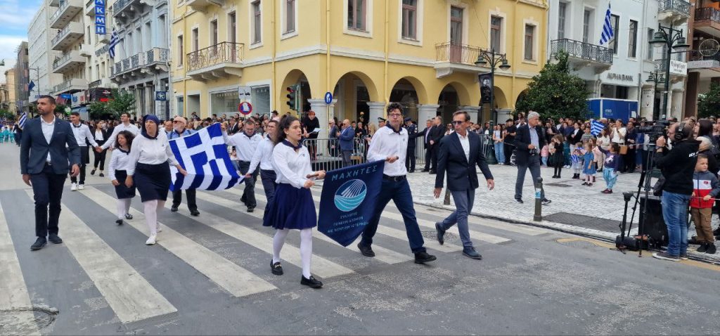 Πάτρα: Με υπερηφάνεια η παρέλαση για την επέτειο του ΟΧΙ - Δείτε πολλές φωτό (συνεχής ροή) Πάτρα: Με υπερηφάνεια η παρέλαση για την επέτειο του ΟΧΙ - Δείτε πολλές φωτό (συνεχής ροή)