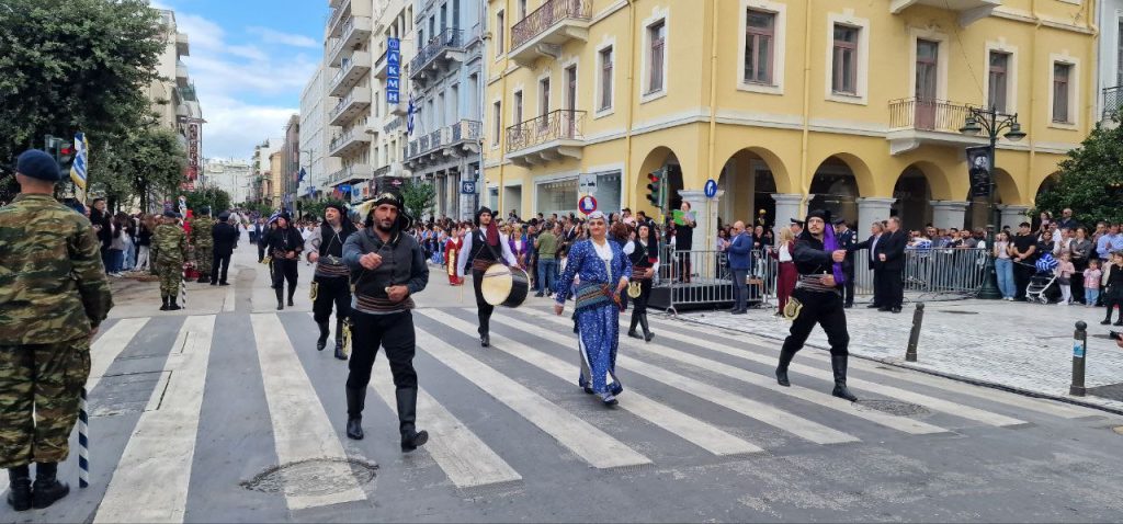 Πάτρα: Με υπερηφάνεια η παρέλαση για την επέτειο του ΟΧΙ - Δείτε πολλές φωτό (συνεχής ροή) Πάτρα: Με υπερηφάνεια η παρέλαση για την επέτειο του ΟΧΙ - Δείτε πολλές φωτό (συνεχής ροή)