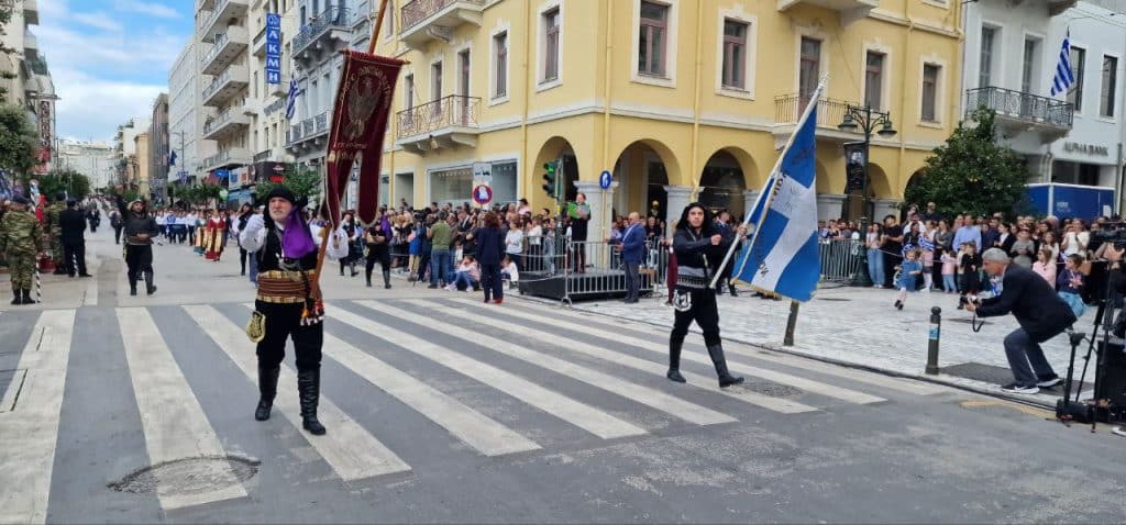 Πάτρα: Με υπερηφάνεια η παρέλαση για την επέτειο του ΟΧΙ - Δείτε πολλές φωτό (συνεχής ροή) Πάτρα: Με υπερηφάνεια η παρέλαση για την επέτειο του ΟΧΙ - Δείτε πολλές φωτό (συνεχής ροή)