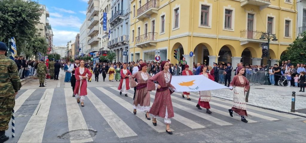 Πάτρα: Με υπερηφάνεια η παρέλαση για την επέτειο του ΟΧΙ - Δείτε πολλές φωτό (συνεχής ροή) Πάτρα: Με υπερηφάνεια η παρέλαση για την επέτειο του ΟΧΙ - Δείτε πολλές φωτό (συνεχής ροή)