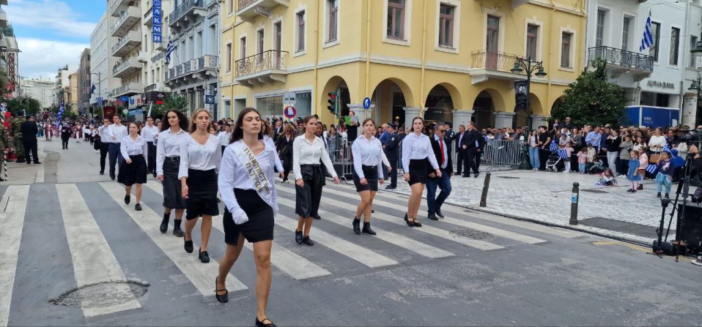 Πάτρα: Με υπερηφάνεια η παρέλαση για την επέτειο του ΟΧΙ - Δείτε πολλές φωτό (συνεχής ροή) Πάτρα: Με υπερηφάνεια η παρέλαση για την επέτειο του ΟΧΙ - Δείτε πολλές φωτό (συνεχής ροή)