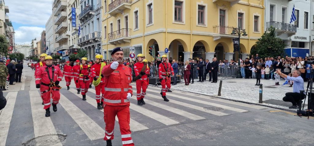 Πάτρα: Με υπερηφάνεια η παρέλαση για την επέτειο του ΟΧΙ - Δείτε πολλές φωτό (συνεχής ροή) Πάτρα: Με υπερηφάνεια η παρέλαση για την επέτειο του ΟΧΙ - Δείτε πολλές φωτό (συνεχής ροή)