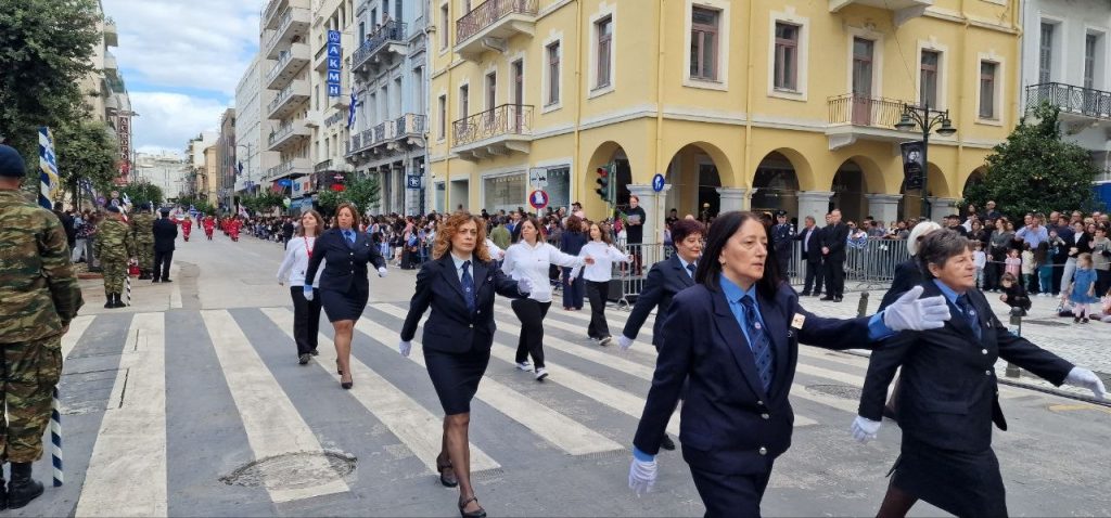 Πάτρα: Με υπερηφάνεια η παρέλαση για την επέτειο του ΟΧΙ - Δείτε πολλές φωτό (συνεχής ροή) Πάτρα: Με υπερηφάνεια η παρέλαση για την επέτειο του ΟΧΙ - Δείτε πολλές φωτό (συνεχής ροή)