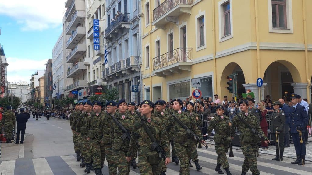 Πάτρα: Με υπερηφάνεια η παρέλαση για την επέτειο του ΟΧΙ - Δείτε πολλές φωτό (συνεχής ροή) Πάτρα: Με υπερηφάνεια η παρέλαση για την επέτειο του ΟΧΙ - Δείτε πολλές φωτό (συνεχής ροή)