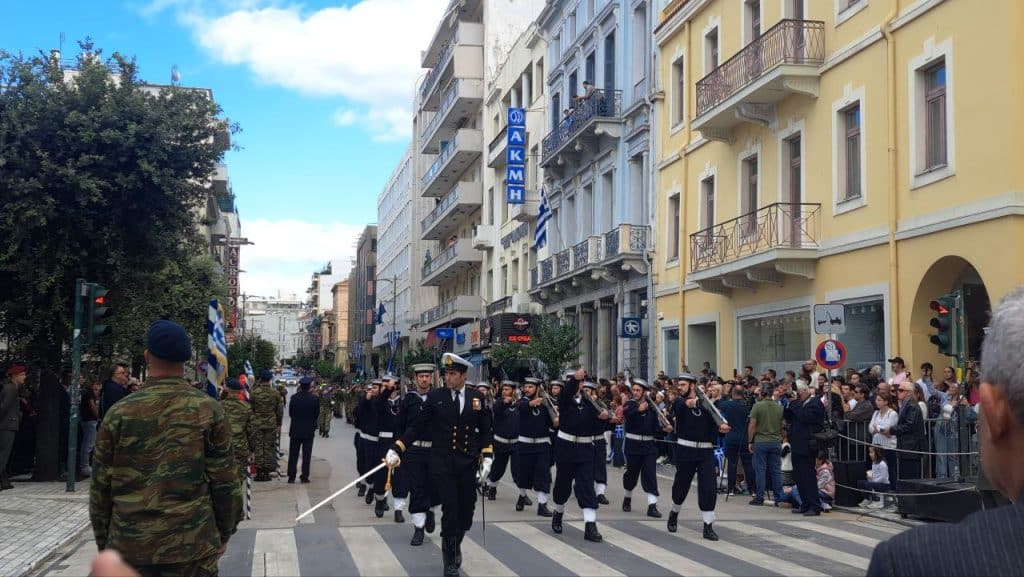 Πάτρα: Με υπερηφάνεια η παρέλαση για την επέτειο του ΟΧΙ - Δείτε πολλές φωτό (συνεχής ροή) Πάτρα: Με υπερηφάνεια η παρέλαση για την επέτειο του ΟΧΙ - Δείτε πολλές φωτό (συνεχής ροή)